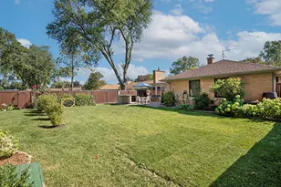 320 Cornell Ave, Des Plaines, IL 60016 - Photo 10