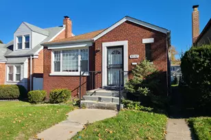 9757 S Woodlawn Ave, Chicago, IL 60628 - Photo 1