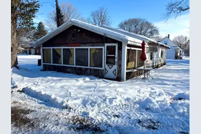 201 S Carson Street, Long Point, IL 61333 - Photo 2