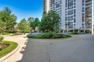 1560 N Sandburg Terrace, Chicago, IL 60610 - Photo 18