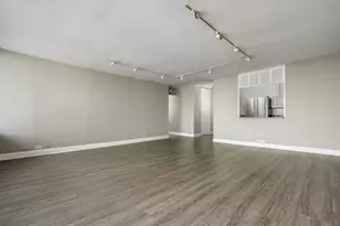 1560 N Sandburg Terrace, Chicago, IL 60610 - Photo 10