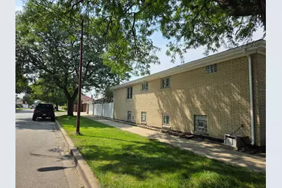5658 S Austin Avenue, Chicago, IL 60638 - Photo 2