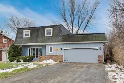 21061 W Marion Avenue, Mundelein, IL 60060 - Photo 2