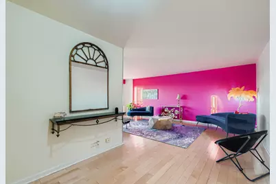 7033 N Kedzie Avenue #1004, Chicago, IL 60645 - Photo 2