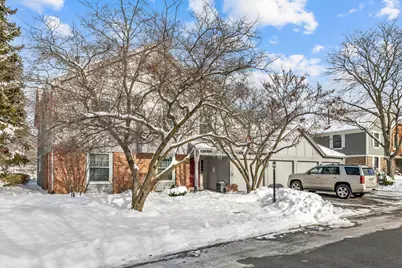 1907 Gresham Circle #D, Wheaton, IL 60189 - Photo 2