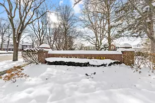 1907 Gresham Cir, Wheaton, IL 60189 - Photo 26
