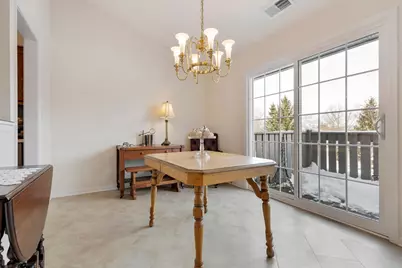 1907 Gresham Circle #D, Wheaton, IL 60189 - Photo 8