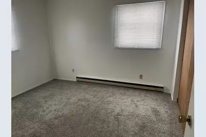 650 N 11th Street, Dekalb, IL 60115 - Photo 4