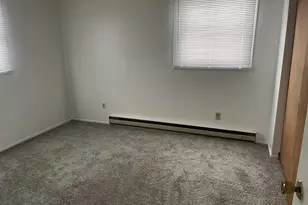 650 N 11th St, Dekalb, IL 60115 - Photo 4