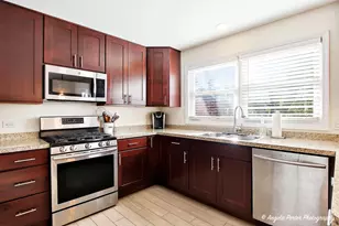 1073 Poplar Ct, Lake Zurich, IL 60047 - Photo 8