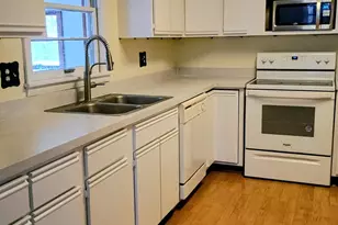 1206 University Dr, Dekalb, IL 60115 - Photo 2