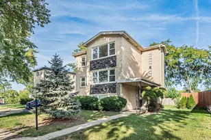 512 W Ida Ct, Mount Prospect, IL 60056 - Photo 1