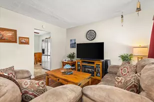 177 Shady Ln, Bolingbrook, IL 60440 - Photo 2