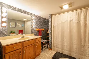 684 Sioux Dr, Freeport, IL 61032 - Photo 28