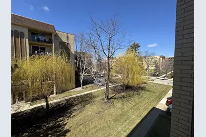 6433 W Belle Plaine Avenue #302, Chicago, IL 60634 - Photo 4