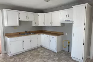 912 W Olive St, Decatur, IL 62526 - Photo 8