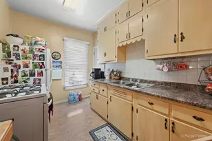 810 W Galena Blvd, Aurora, IL 60506 - Photo 18
