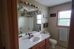 357 E Clay St, El Paso, IL 61738 - Photo 8