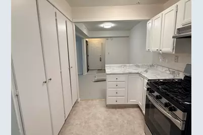 [Address not provided], Hoffman Estates, IL 60169 - Photo 8