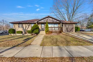 502 W 7th St, Lockport, IL 60441 - Photo 34