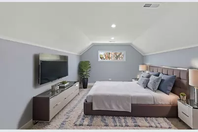 9233 S Essex Avenue, Chicago, IL 60617 - Photo 14