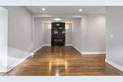 9233 S Essex Avenue, Chicago, IL 60617 - Photo 2