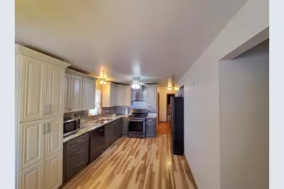 651 Bensley Avenue, Calumet City, IL 60409 - Photo 14