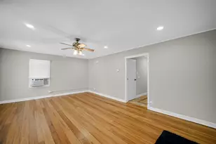 343 Osage St, Park Forest, IL 60466 - Photo 4