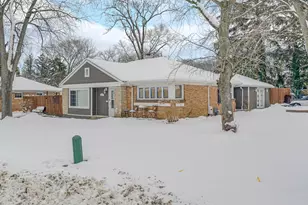 343 Osage St, Park Forest, IL 60466 - Photo 2