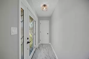 13921 S Manistee Ave, Burnham, IL 60633 - Photo 2