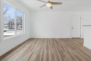 525 Everette Ave, Romeoville, IL 60446 - Photo 2