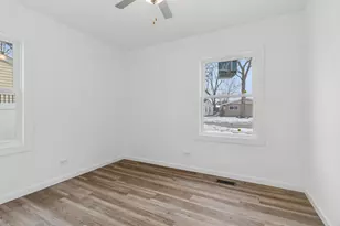 525 Everette Ave, Romeoville, IL 60446 - Photo 10