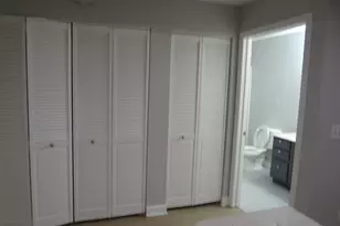 2013 Silverstone Dr, Carpentersville, IL 60110 - Photo 16