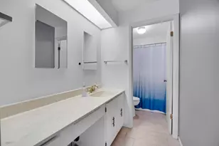 2000 St Regis Dr, Lombard, IL 60148 - Photo 12