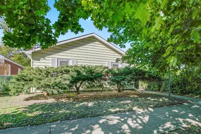 703 Oakland Avenue, Joliet, IL 60435 - Photo 2