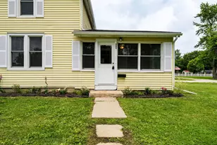 503 Commercial St, Chenoa, IL 61726 - Photo 2