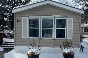 24 Aspen St, Minooka, IL 60447 - Photo 2