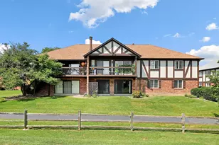 6223 Lake Park Ln, Willowbrook, IL 60527 - Photo 16