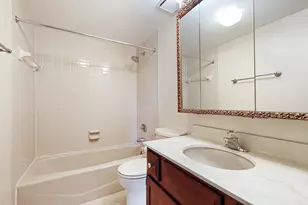 6223 Lake Park Ln, Willowbrook, IL 60527 - Photo 14