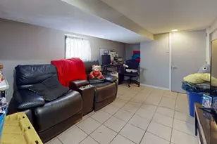 9516 S Yale Ave, Chicago, IL 60628 - Photo 16