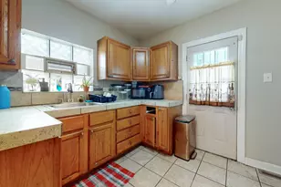 9516 S Yale Ave, Chicago, IL 60628 - Photo 8