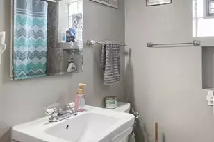 9516 S Yale Ave, Chicago, IL 60628 - Photo 14