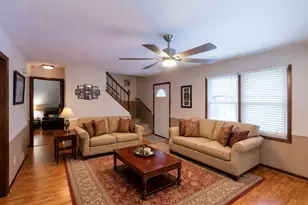 873 Shady Ln, Aurora, IL 60506 - Photo 4