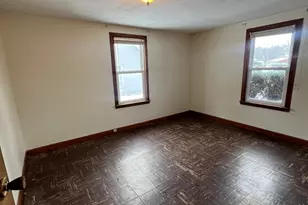 206 Crestwood Ave, Tilton, IL 61833 - Photo 4