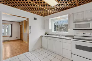 11333 72nd St, Burr Ridge, IL 60527 - Photo 4