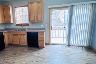 1851 Indian Hill Ln, Aurora, IL 60503 - Photo 4