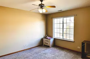 1851 Indian Hill Ln, Aurora, IL 60503 - Photo 12