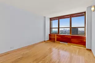 655 W Irving Park Rd, Chicago, IL 60613 - Photo 12