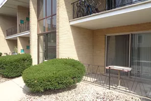 9644 S Kedzie Ave, Evergreen Park, IL 60805 - Photo 1