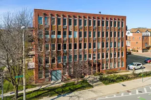 1041 Susan Collins Ln, Oak Park, IL 60302 - Photo 1